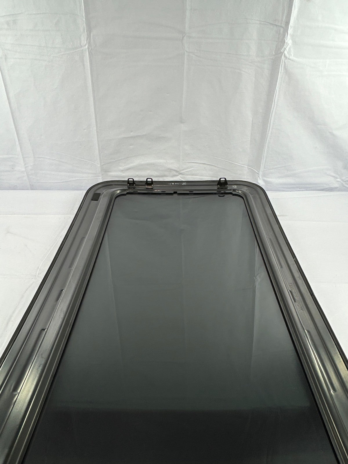 2005-2009 Hyundai Tucson Sunroof Roof Glass Window OEM 816102E000
