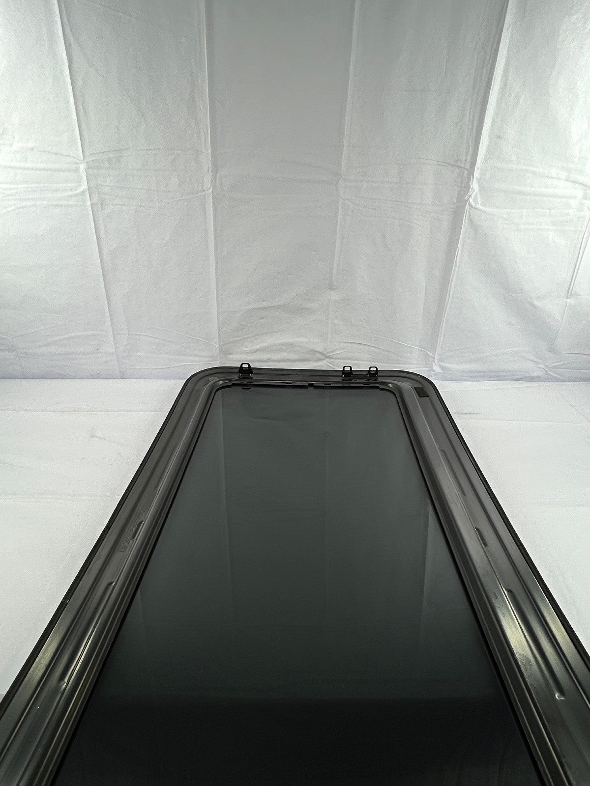 2005-2009 Hyundai Tucson Sunroof Roof Glass Window OEM 816102E000