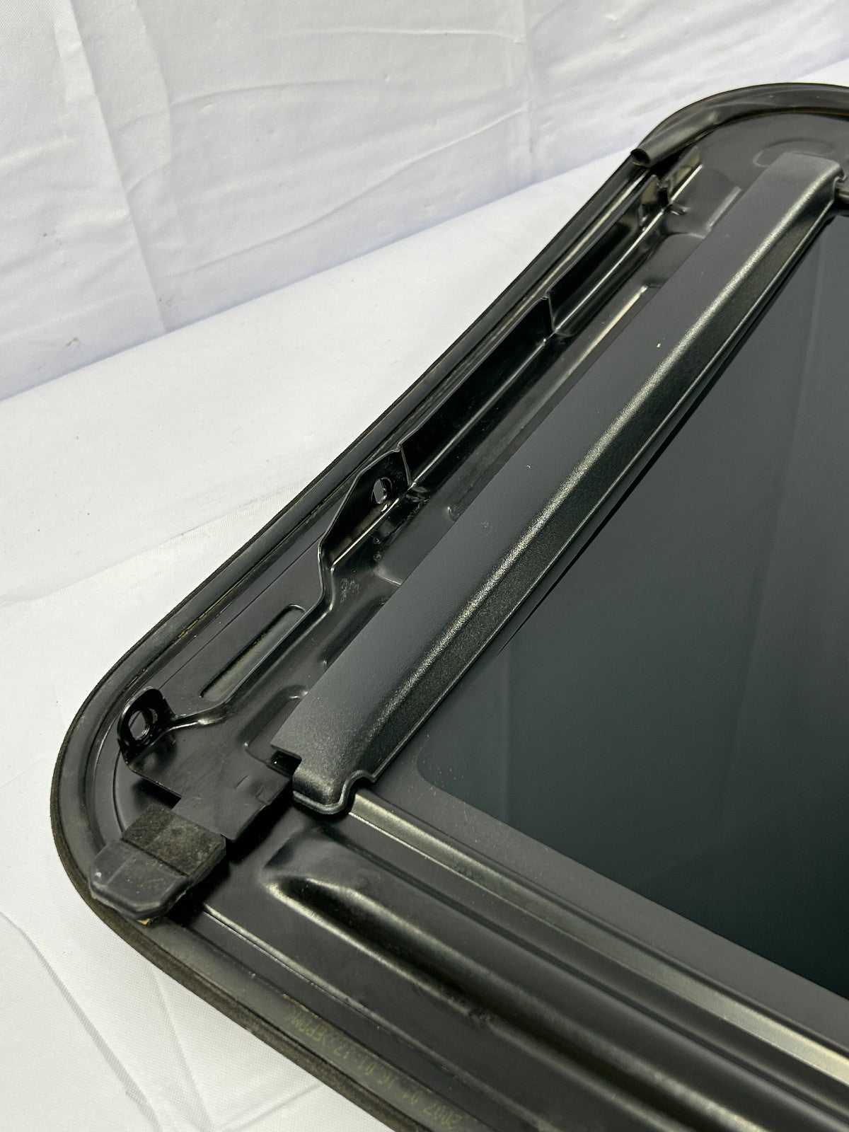 2003-2008 Hyundai Tiburon Sunroof Glass Factory OEM 81610-2C000