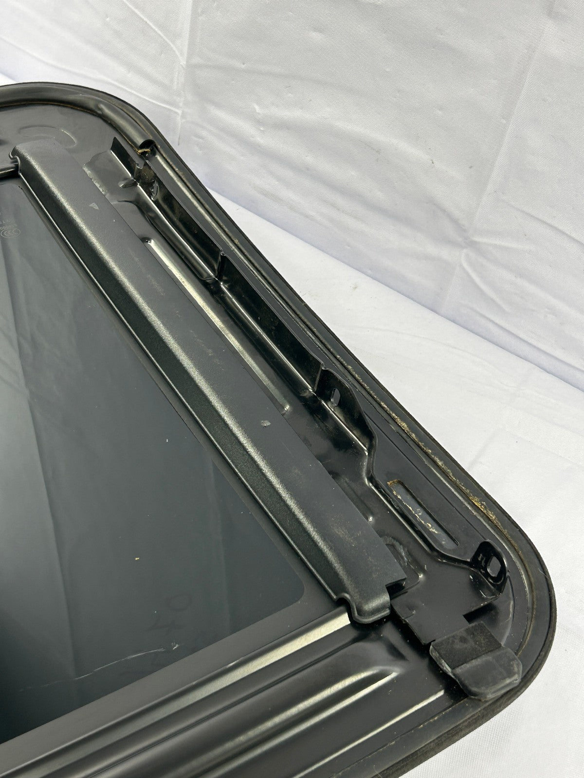 2003-2008 Hyundai Tiburon Sunroof Glass Factory OEM 81610-2C000