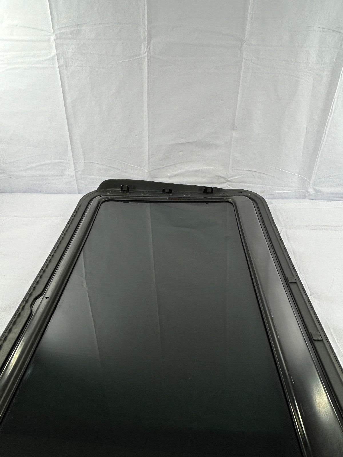 2011-2018 Volkswagen Jetta Roof Sunroof Window Glass 5C6877071A OEM