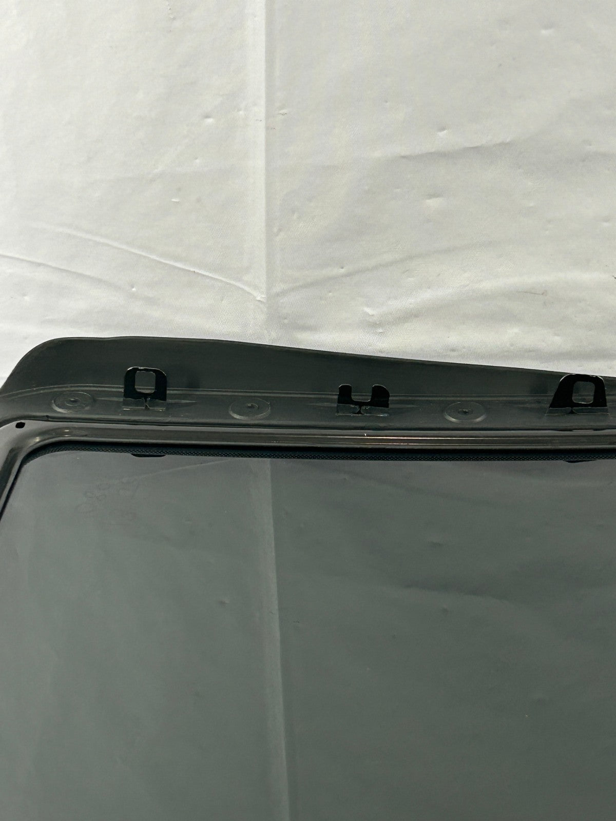 2011-2018 Volkswagen Jetta Roof Sunroof Window Glass 5C6877071A OEM