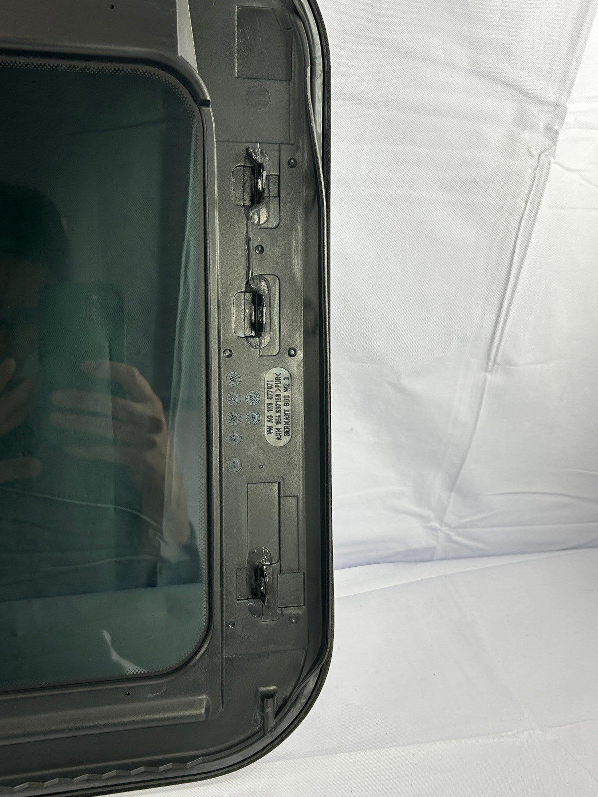 2006-2010 Volkswagen VW Rabbit Sunroof Factory OEM 1K6877071
