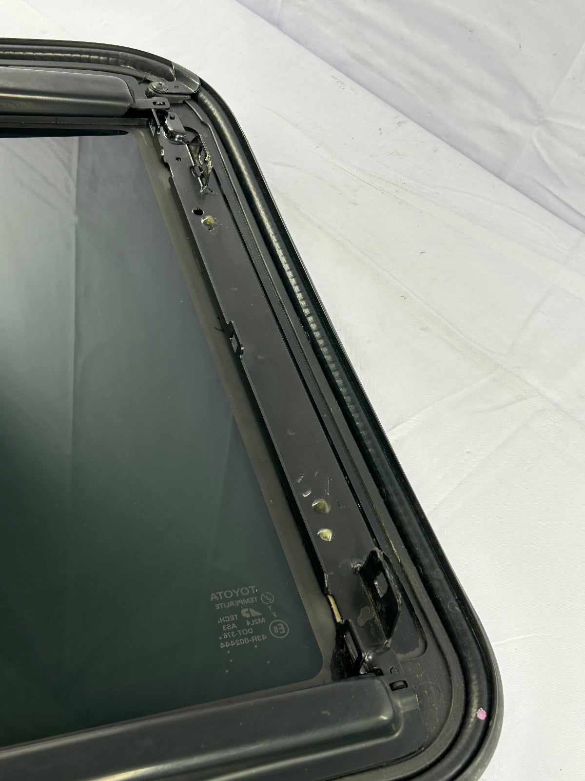2000-2004 Toyota Avalon Sun Roof Sunroof Window Glass Factory OEM