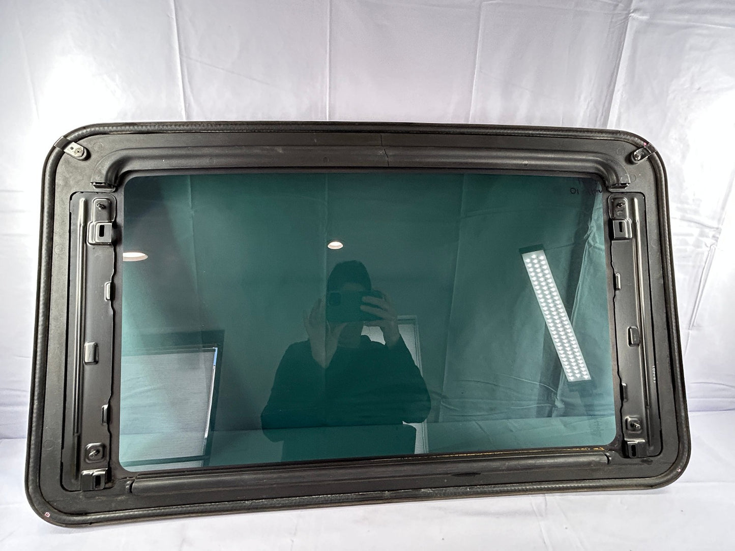 1996-2002 Toyota 4Runner Sunroof Glass Factory OEM 6320135040