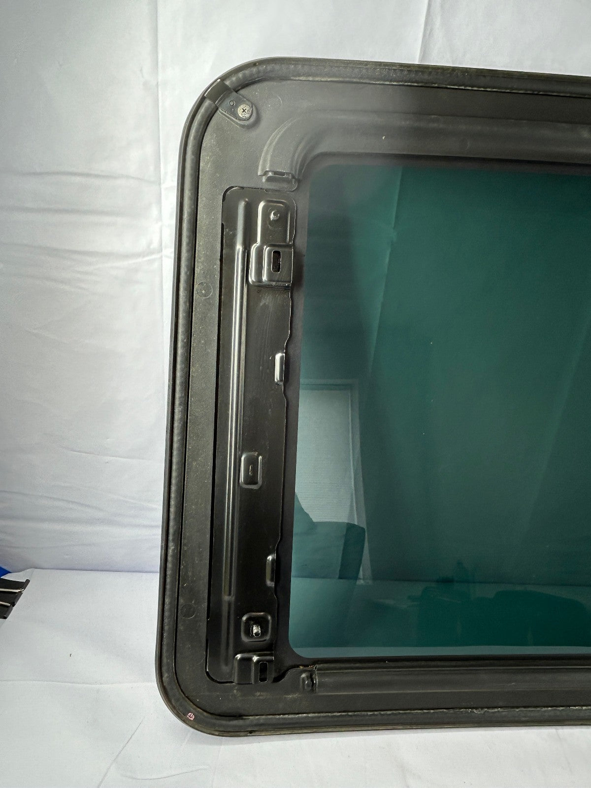 1996-2002 Toyota 4Runner Sunroof Glass Factory OEM 6320135040