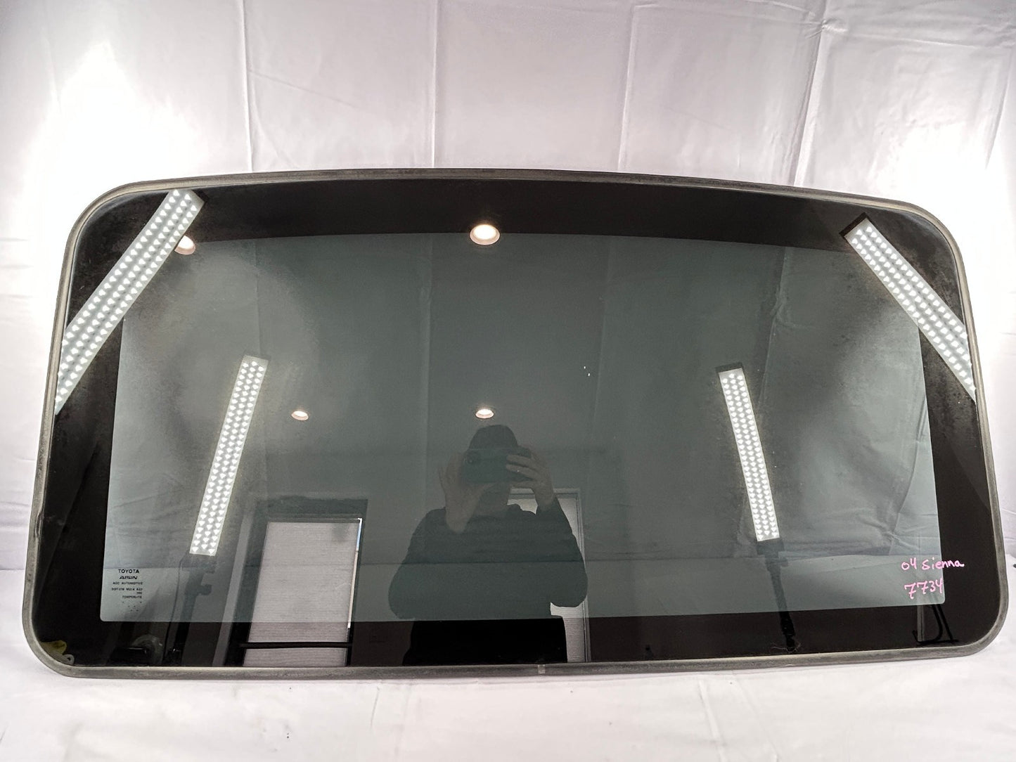 2004-2010 Toyota SIENNA Sunroof Moonroof Glass, Glass Only 63201AE010