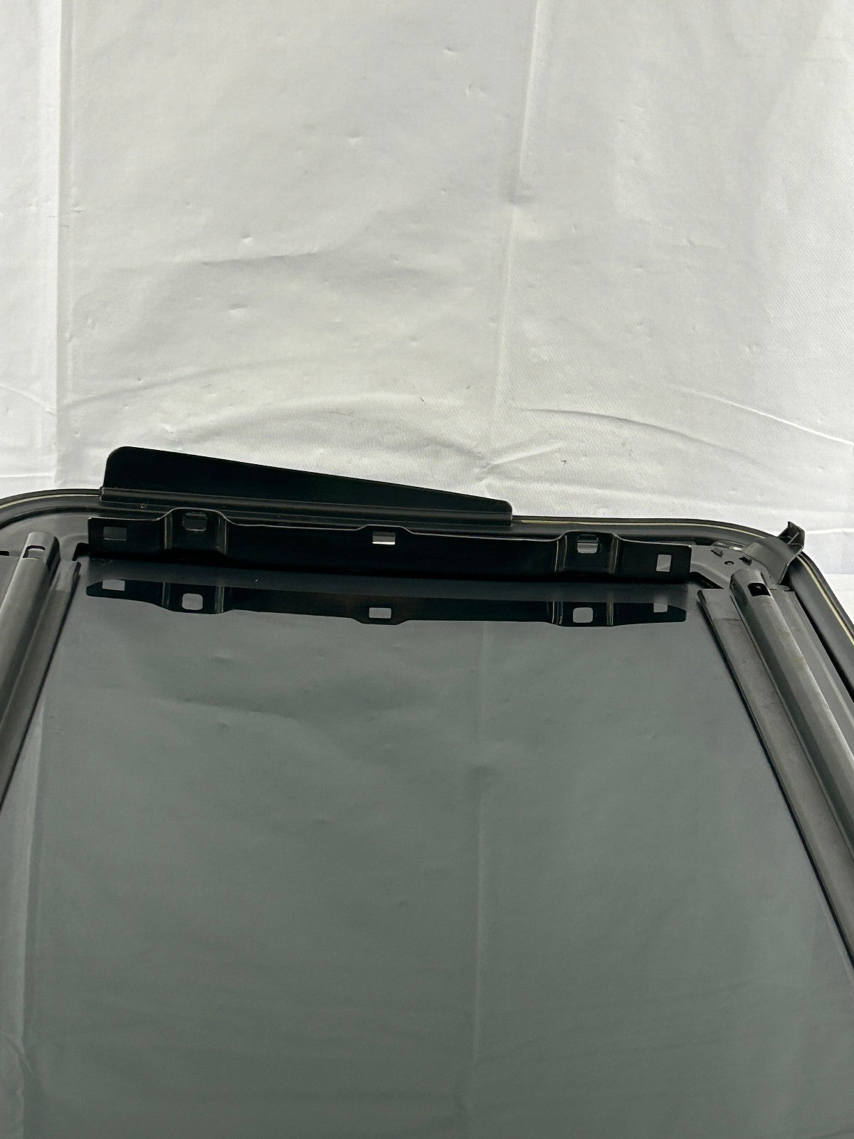 2004-2010 Infiniti QX56 Sunroof Moon Roof Window Glass OEM 912107S010