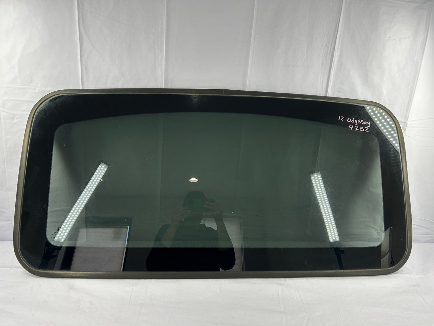 2005-2010 Honda Odyssey Sun Roof Sunroof Window Glass OEM