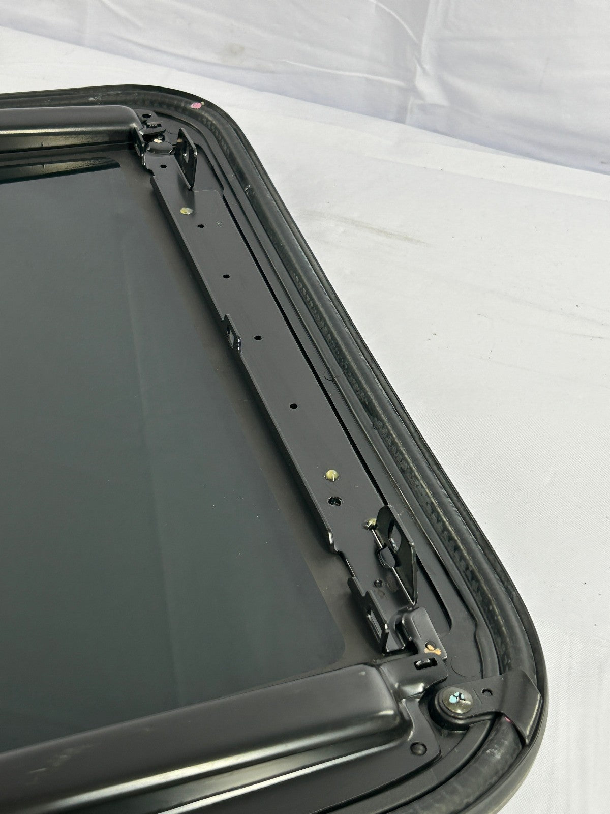 2000-2004 Toyota Avalon Sun Roof Sunroof Window Glass Factory OEM 63201-AC010