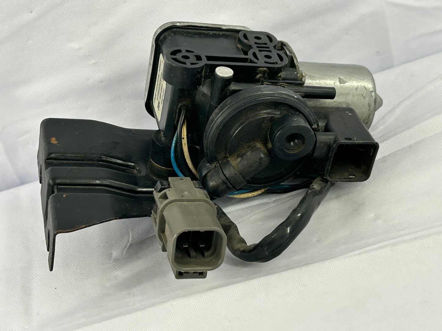 1995-1997 Subaru Legacy Cruise Control Pump Unit 87052AC010 OEM