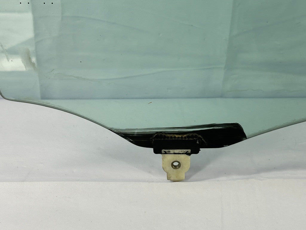 2000-2006 Toyota Tundra Right Front Window Door Glass OEM FD21323GTY