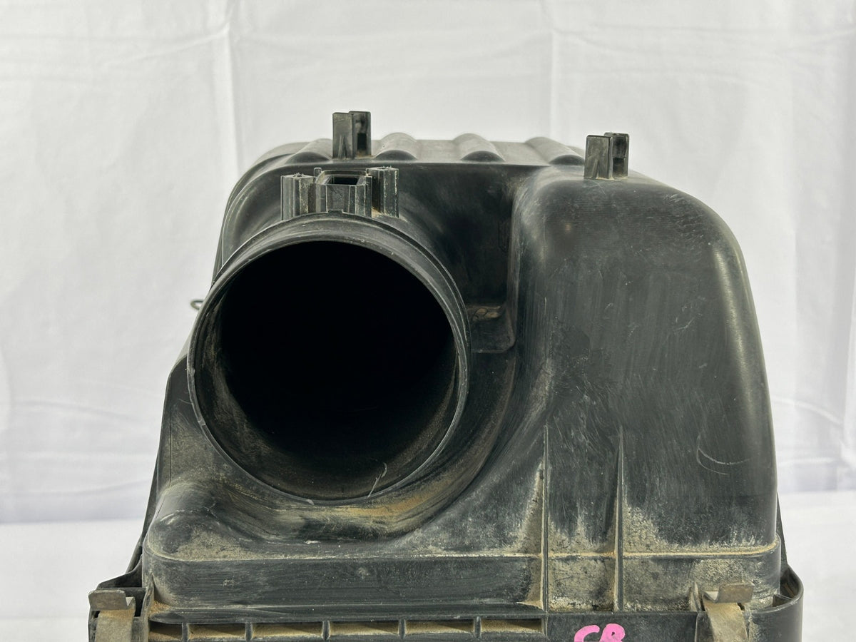 2000-2006 Toyota Tundra Air Filter and Housing Assembly OEM 177000F041