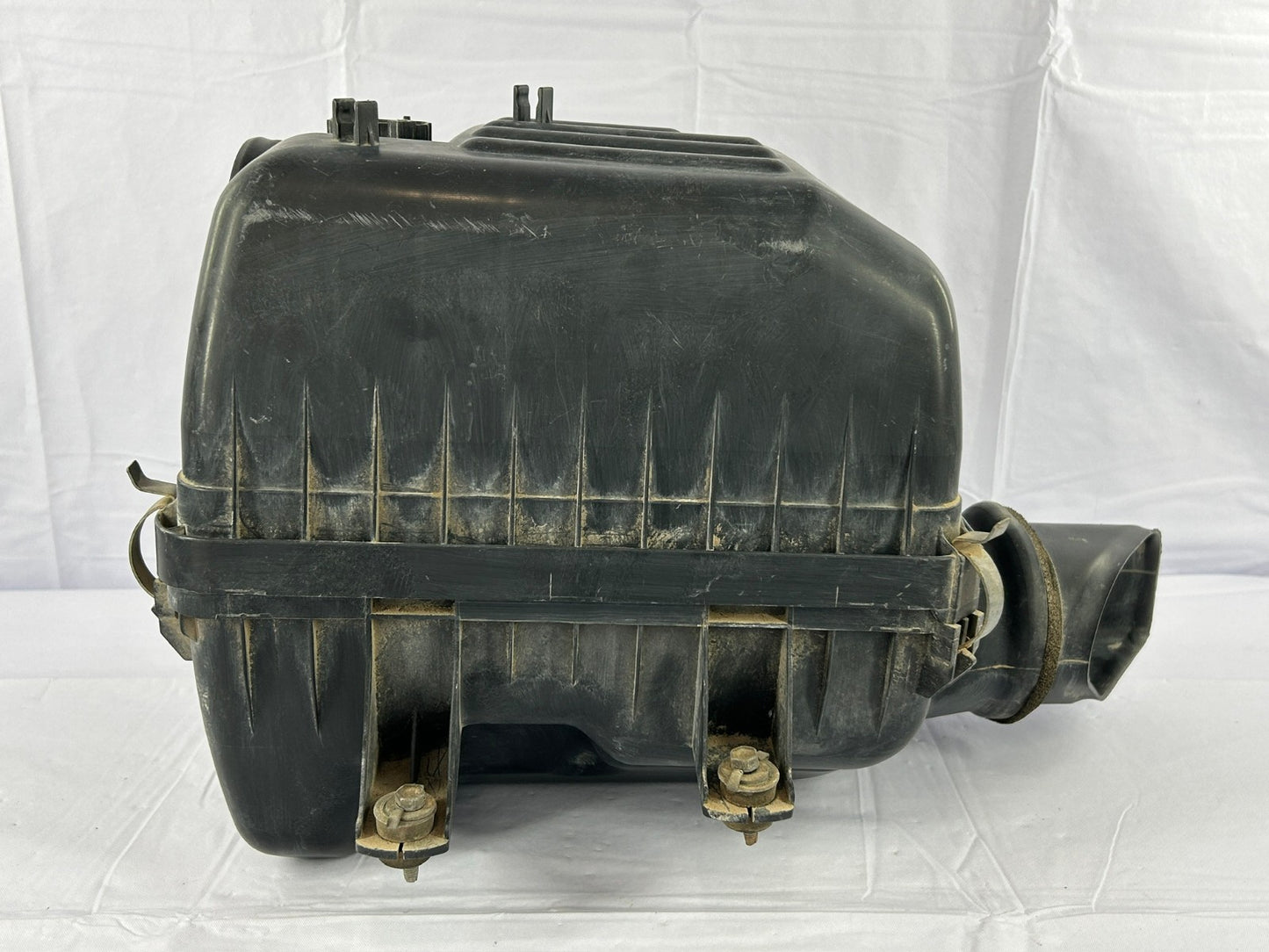 2000-2006 Toyota Tundra Air Filter and Housing Assembly OEM