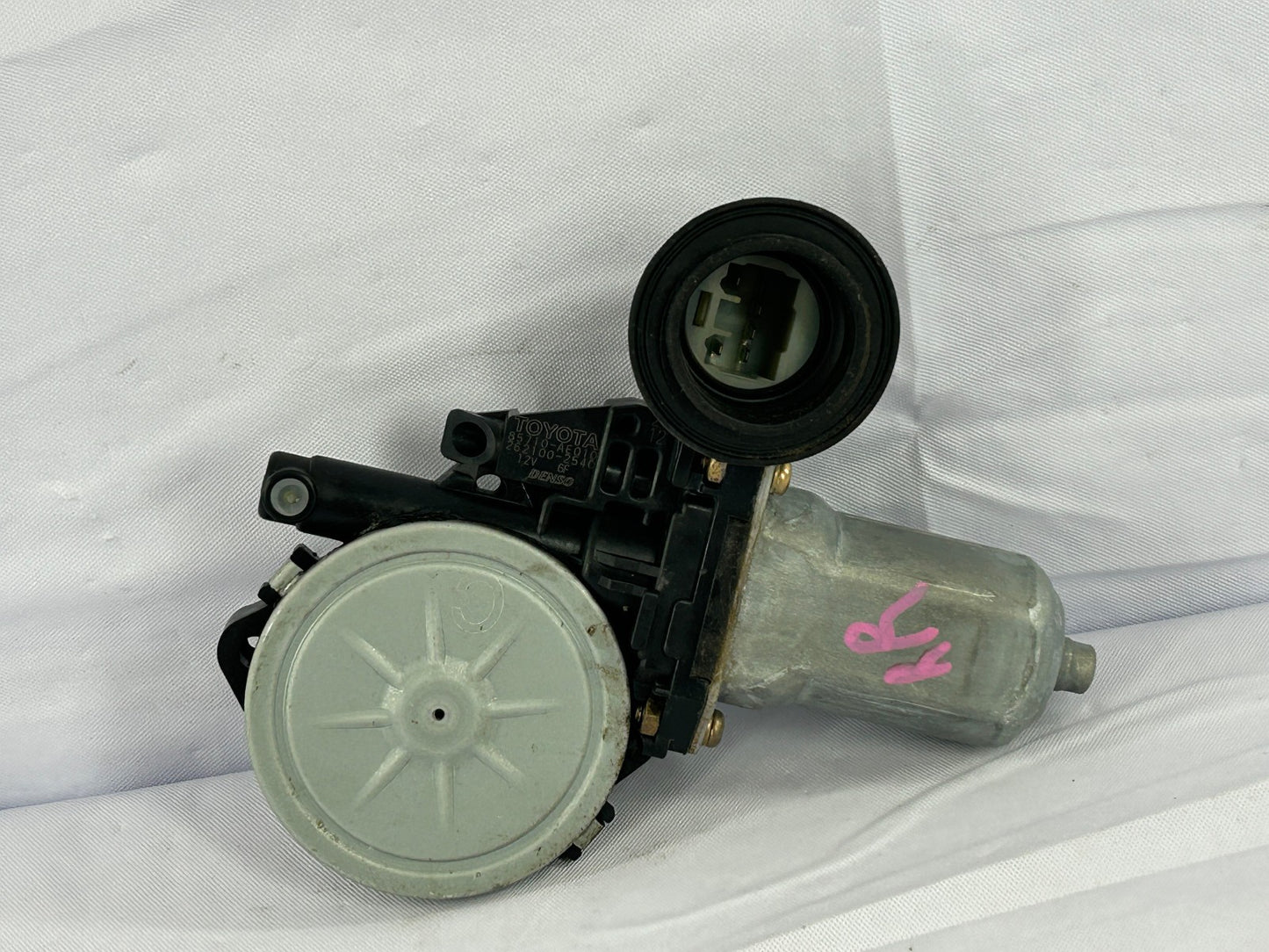 2004-2006 Toyota Tundra Double Cab Rear Right Window Motor OEM