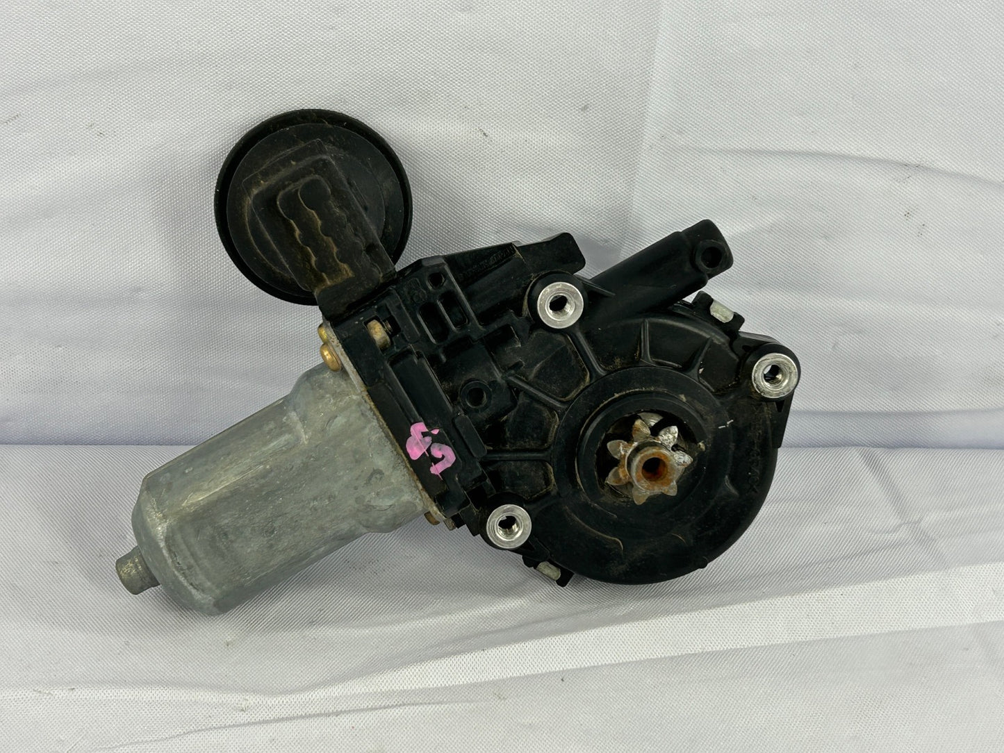 2004-2006 Toyota Tundra Double Cab Rear Right Window Motor OEM