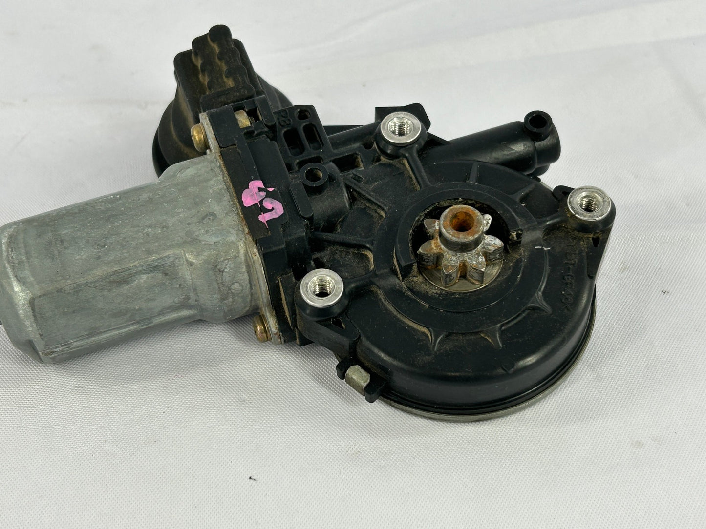 2004-2006 Toyota Tundra Double Cab Rear Right Window Motor OEM