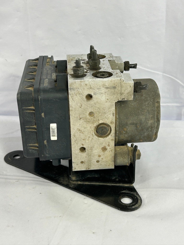 2005 Toyota Tundra ABS Anti-Lock Brake Pump Control 44510-0C050 Module OEM