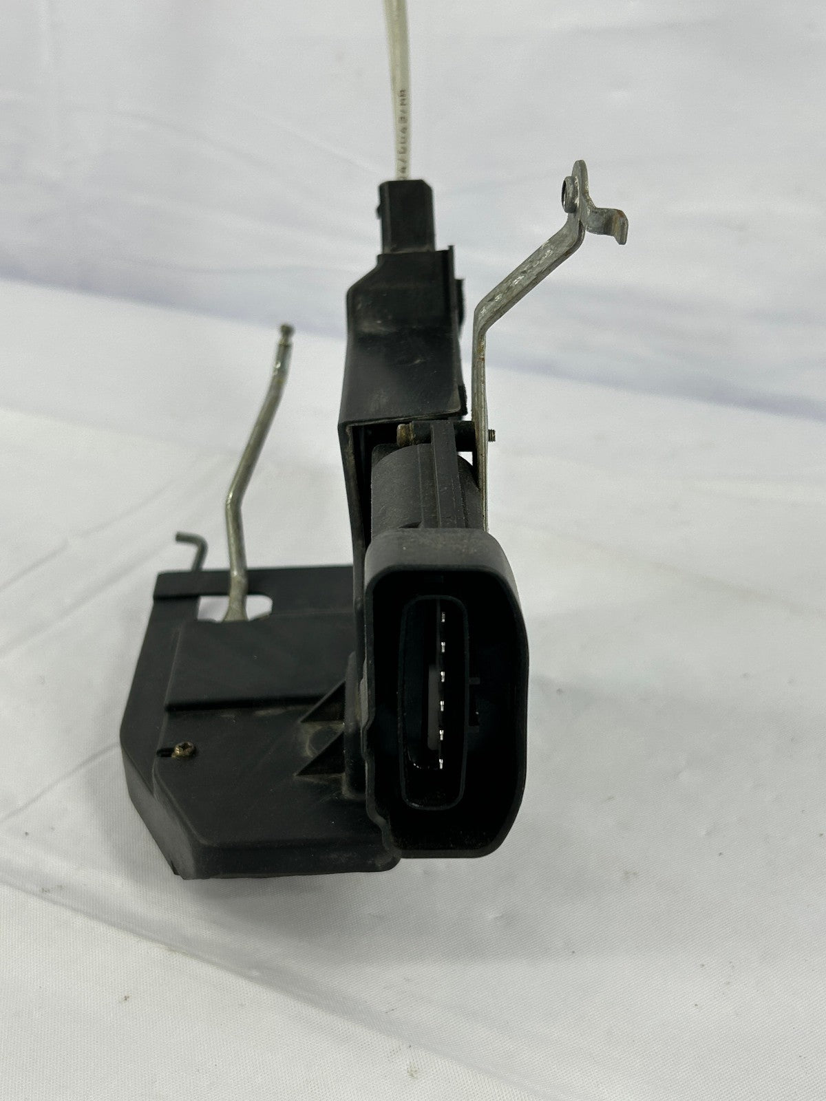 2004-2006 Toyota Tundra Right Front Door Lock Actuator Crew Cab Latch OEM