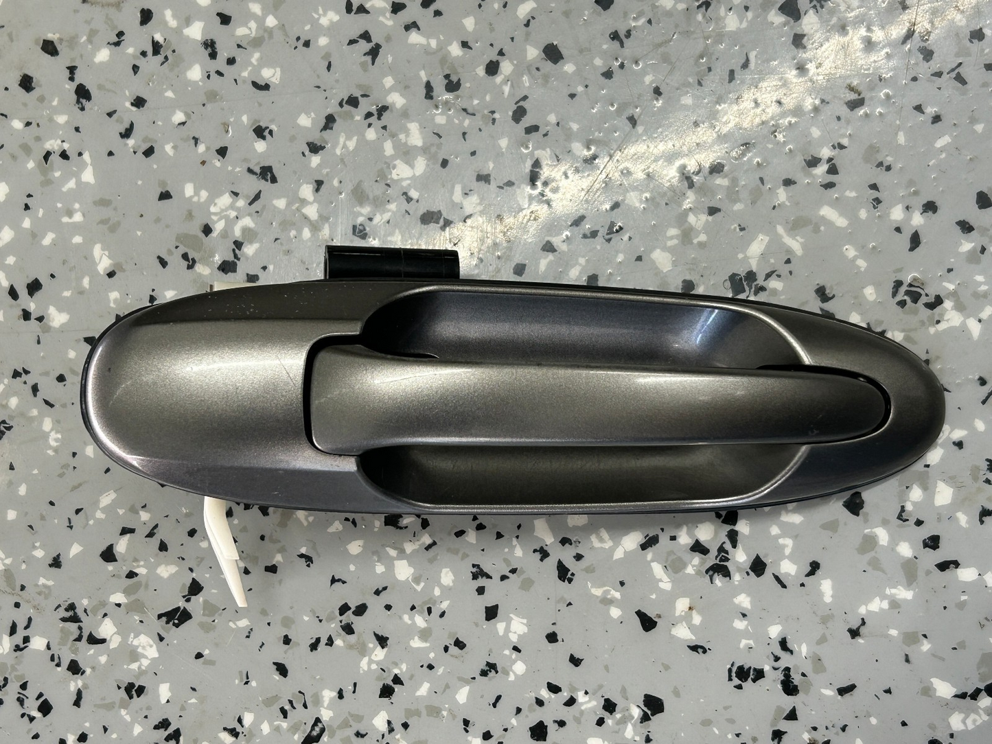 2004-2006 Toyota Tundra Double Cab Right Rear Exterior Door Handle Silver OEM