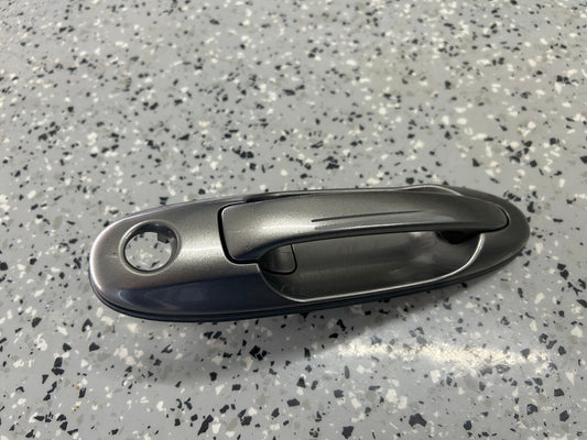 2004-2006 Toyota Tundra Right Front Exterior Door Handle Silver 1E3 OEM
