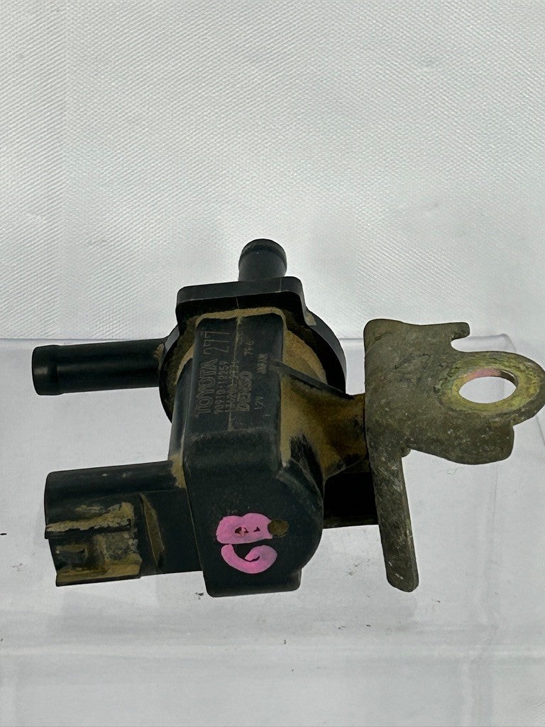 2002-2006 Toyota Tundra Vacuum Switching Valve 90910-12259 OEM