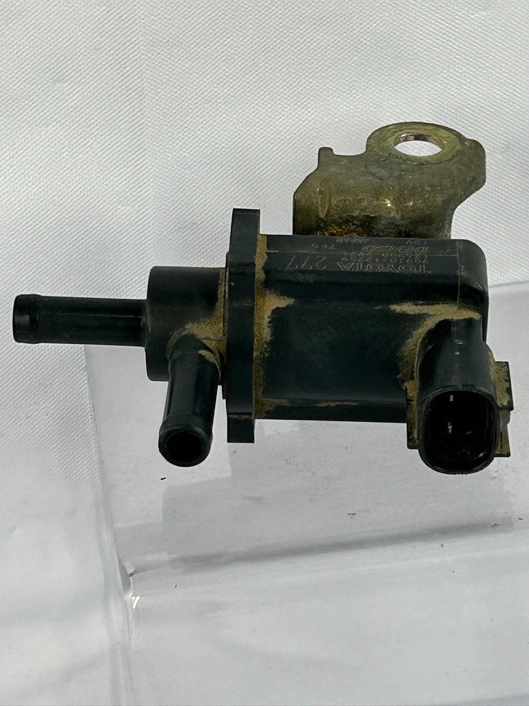 2002-2006 Toyota Tundra Vacuum Switching Valve 90910-12259 OEM