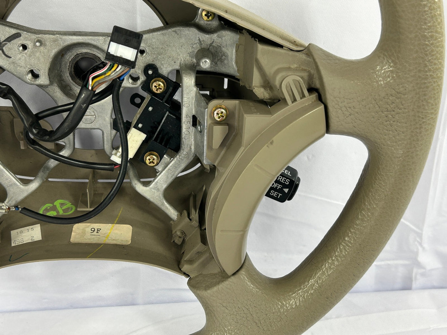 2004-2005 Toyota Sienna Steering Wheel 45100-08070-B0 OEM