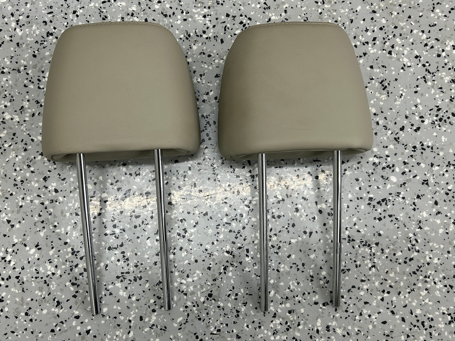 2011-2012 Subaru Outback Legacy Front Leather Tan Head Rest Headrest Set OEM