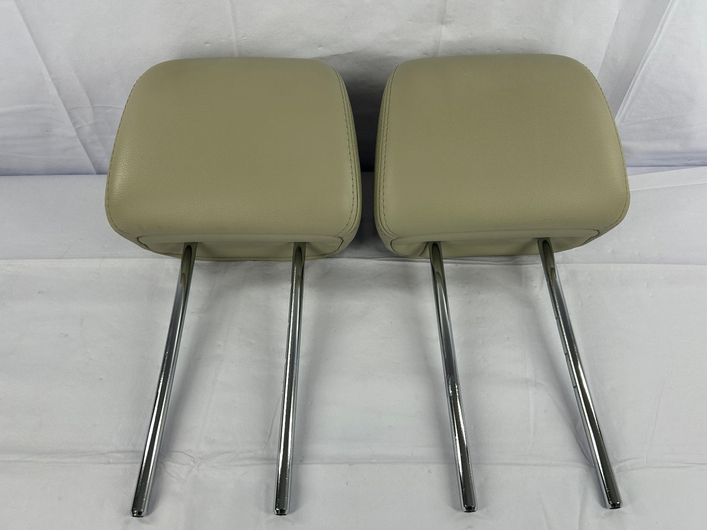 2011-2012 Subaru Outback Legacy Front Leather Tan Head Rest Headrest Set OEM