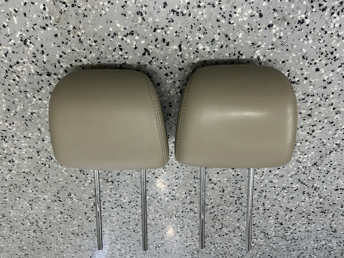 2011-2012 Subaru Outback Legacy Front Leather Tan Head Rest Headrest Set OEM