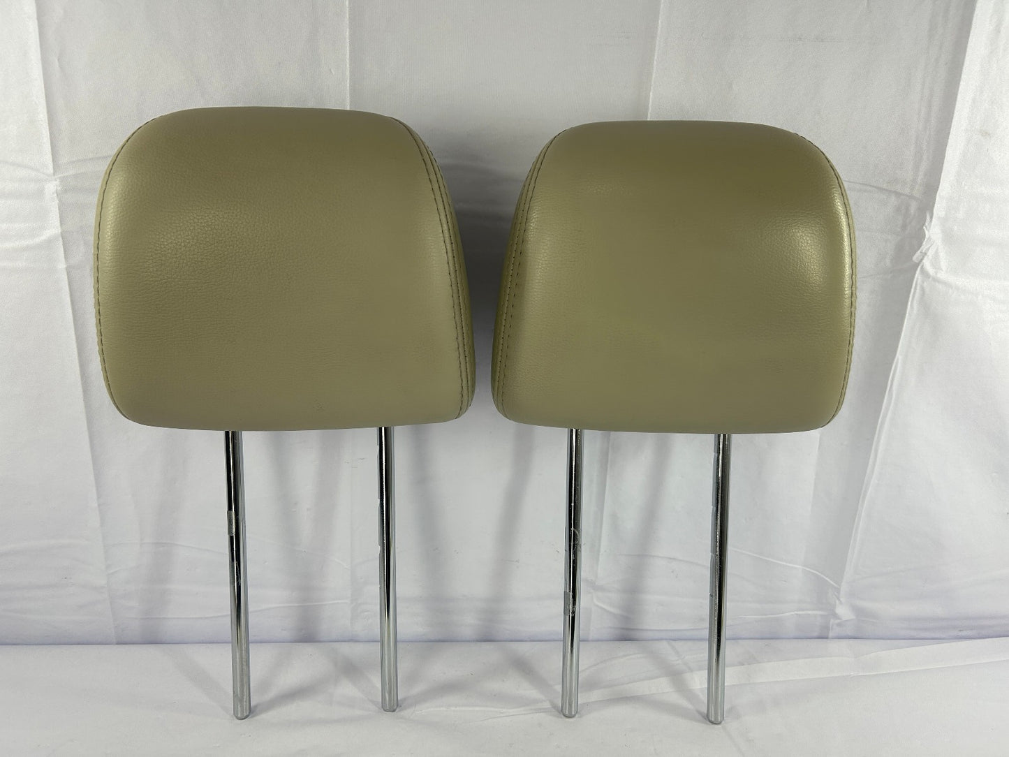 2011-2012 Subaru Outback Legacy Front Leather Tan Head Rest Headrest Set OEM