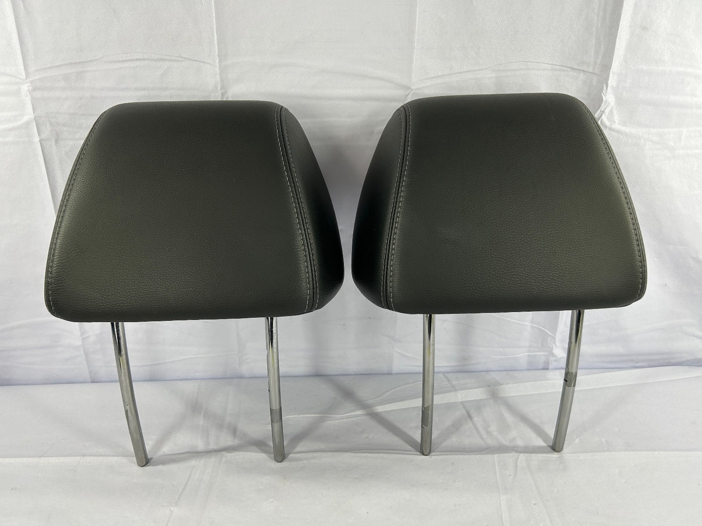2008-2011 Subaru Tribeca Front Seat Head Rest Headrests Set Leather Black OEM