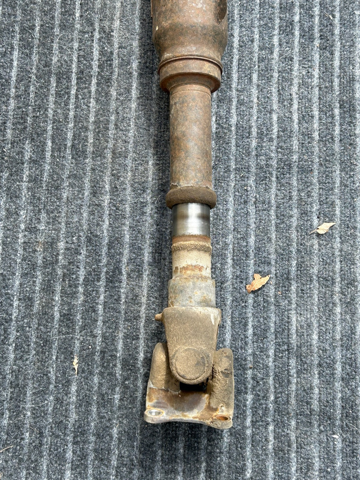 2004-2006 Toyota Tundra Crew Cab Double Cab Rear Drive Shaft & Center Bearing
