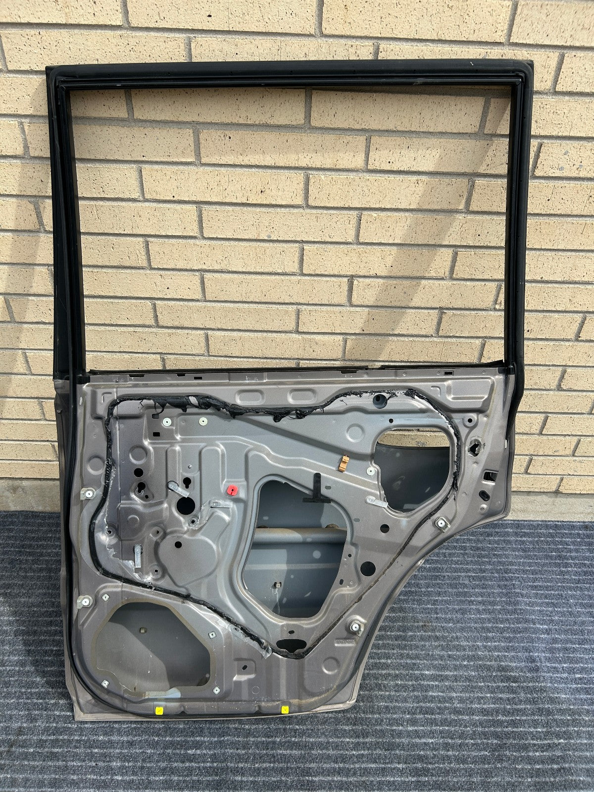 1998-2002 Lexus LX470 Right Rear Door Shell 1C2 Smoky Topaz Mica 67003-60251