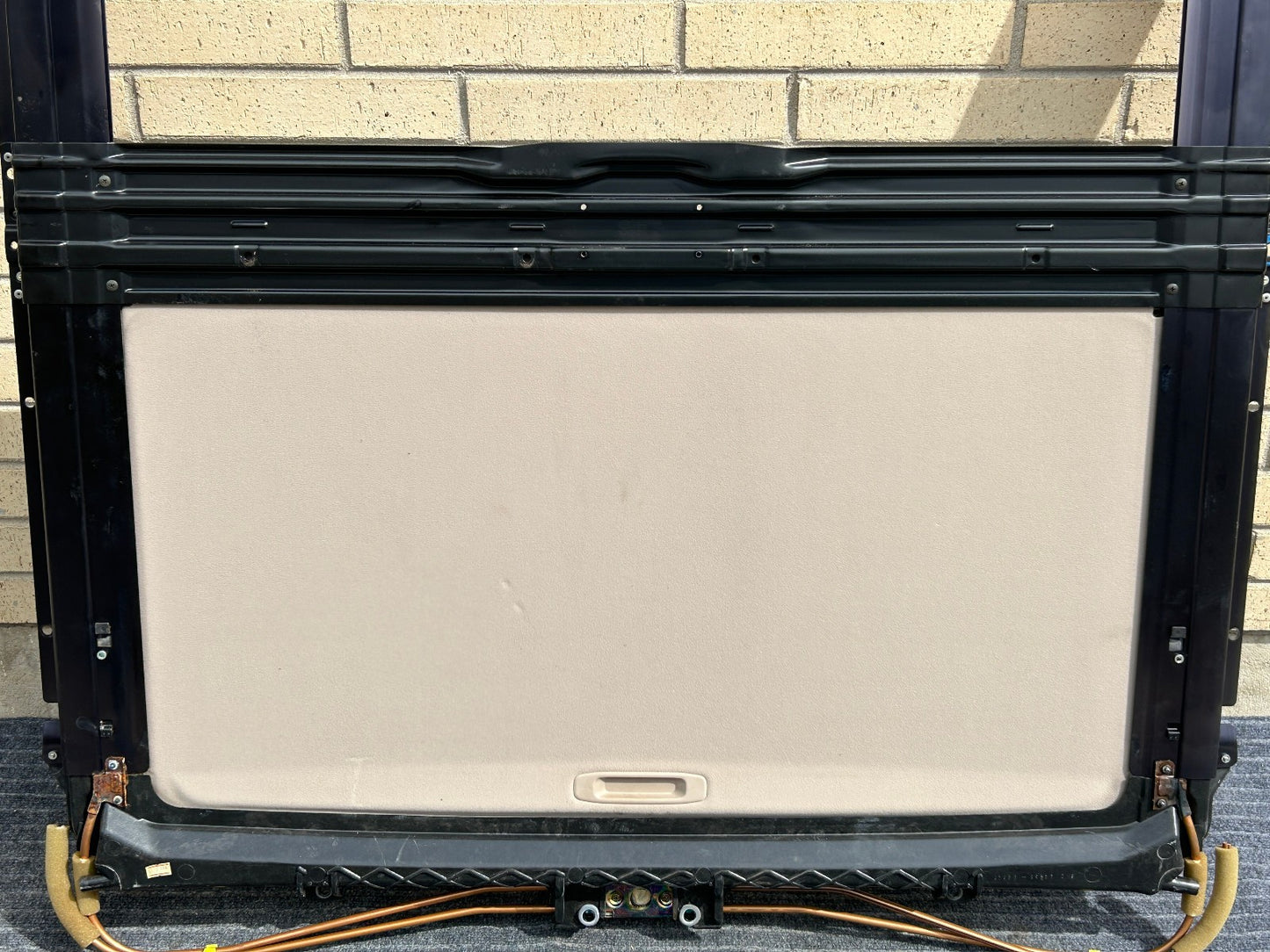 1998-2002 Lexus LX470 Sunroof Glass Assembly Glass Frame Beige Shade 63233-60021