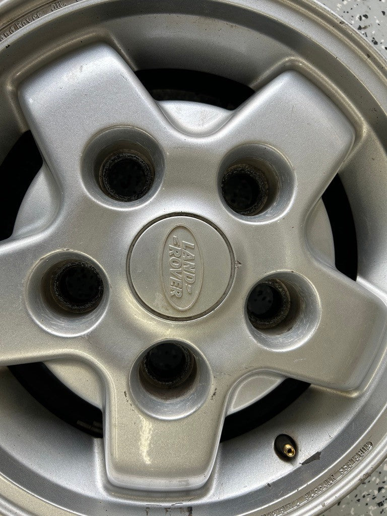 Land Rover Discovery 2000-2002 16X7 Aluminum Alloy Chrome 5 Spoke Wheel