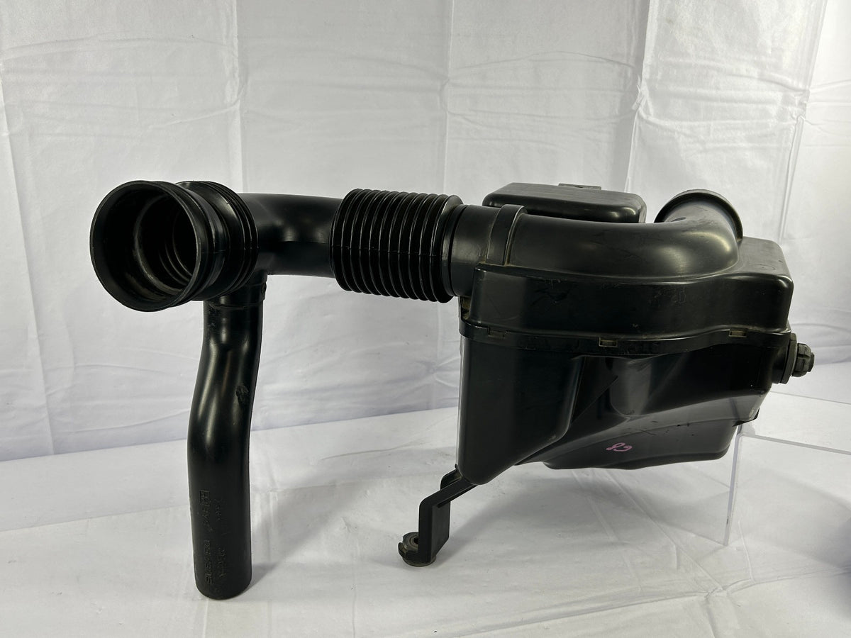 2003-2004 Subaru Forester Engine Air Intake Resonator & Hose OEM 46043SA000