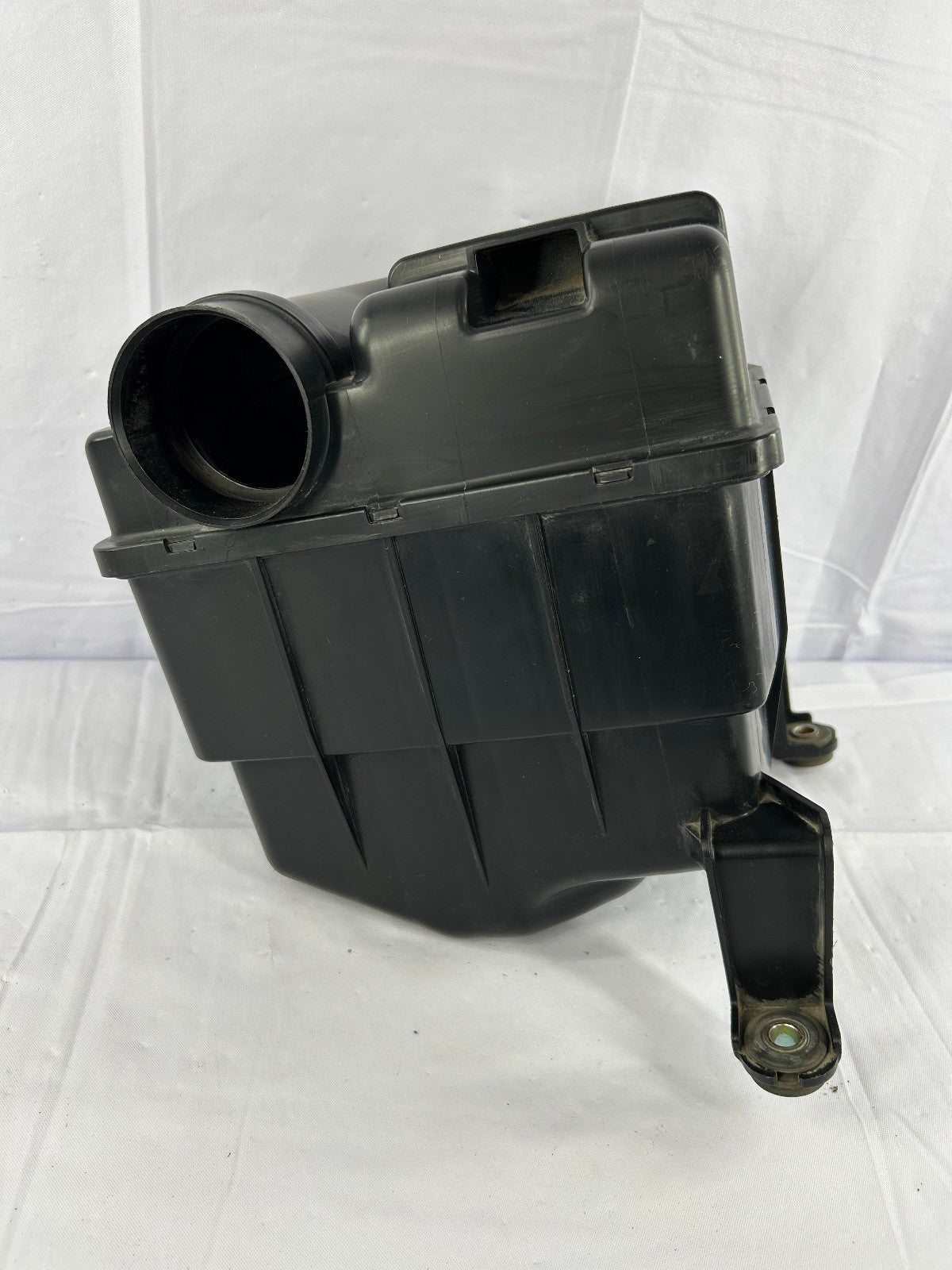 2003-2004 Subaru Forester Engine Air Intake Resonator 46043SA000 OEM