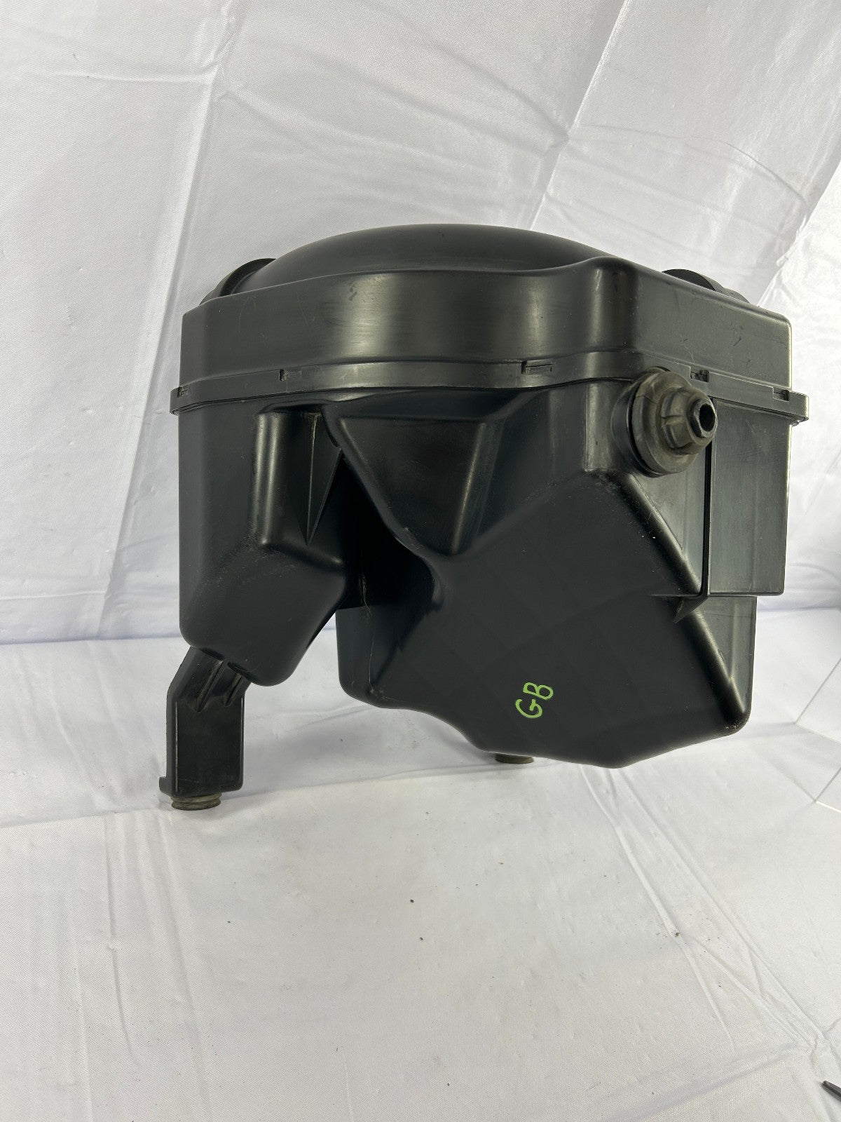 2003-2004 Subaru Forester Engine Air Intake Resonator 46043SA000 OEM