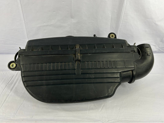 2002-2004 Subaru Impreza Wagon Air Filter Intake Cleaner Housing OEM