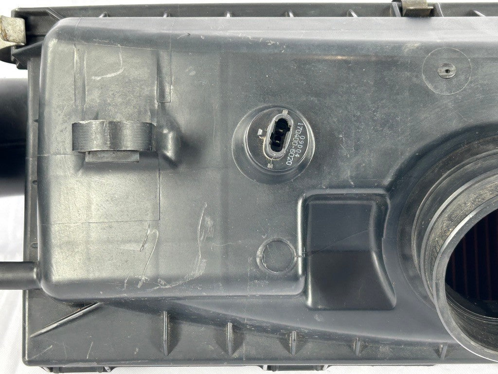 2002-2004 Subaru Impreza Wagon Air Filter Intake Cleaner Housing OEM