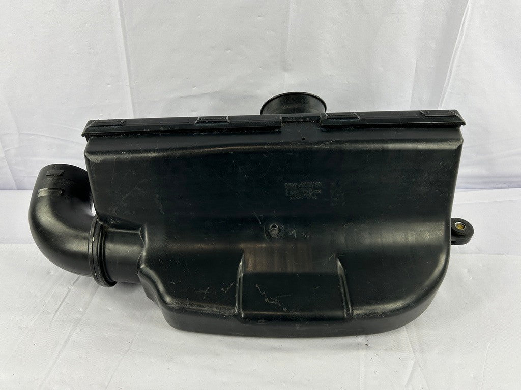 2002-2004 Subaru Impreza Wagon Air Filter Intake Cleaner Housing OEM