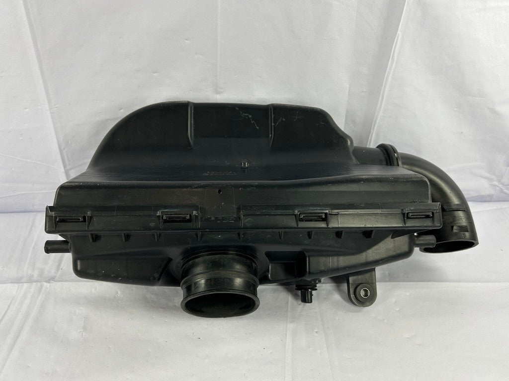 2002-2004 Subaru Impreza Wagon Air Filter Intake Cleaner Housing OEM