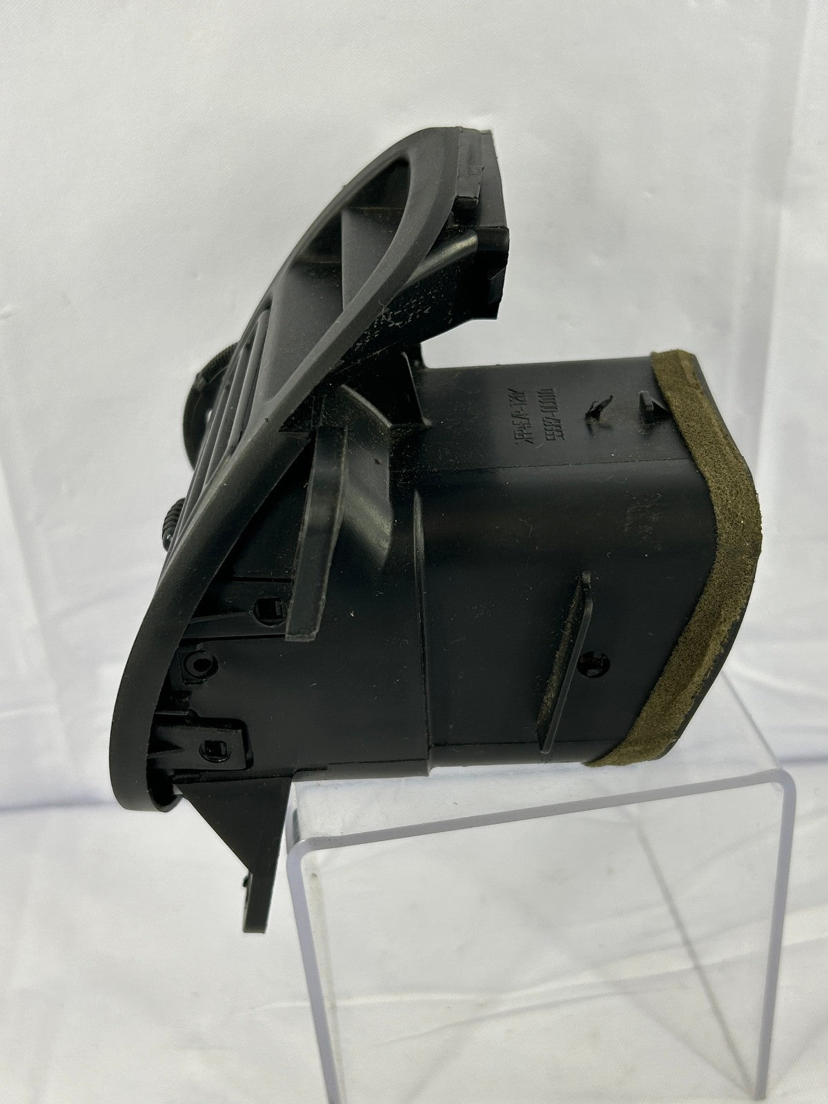 2001-2007 Toyota Sequoia Front Right Dash Vent Outer AC Heater Air Register OEM
