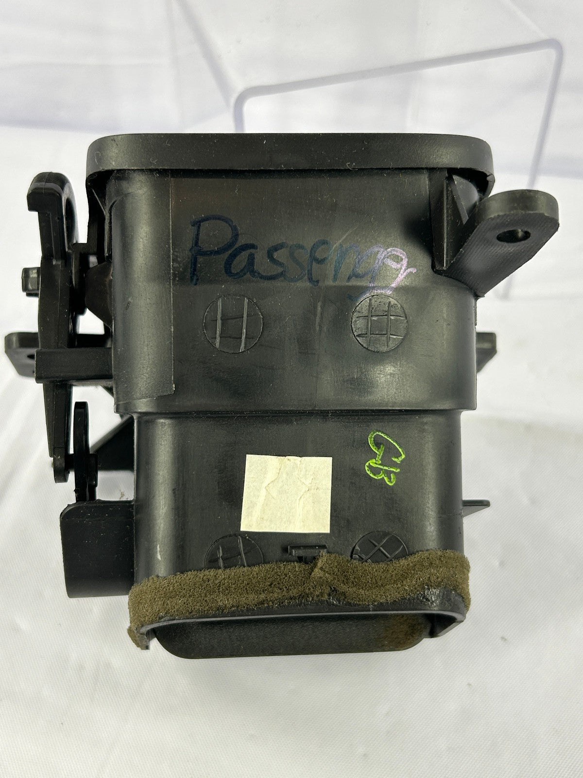 2001-2007 Toyota Sequoia Front Right Dash Vent Outer AC Heater Air Register OEM