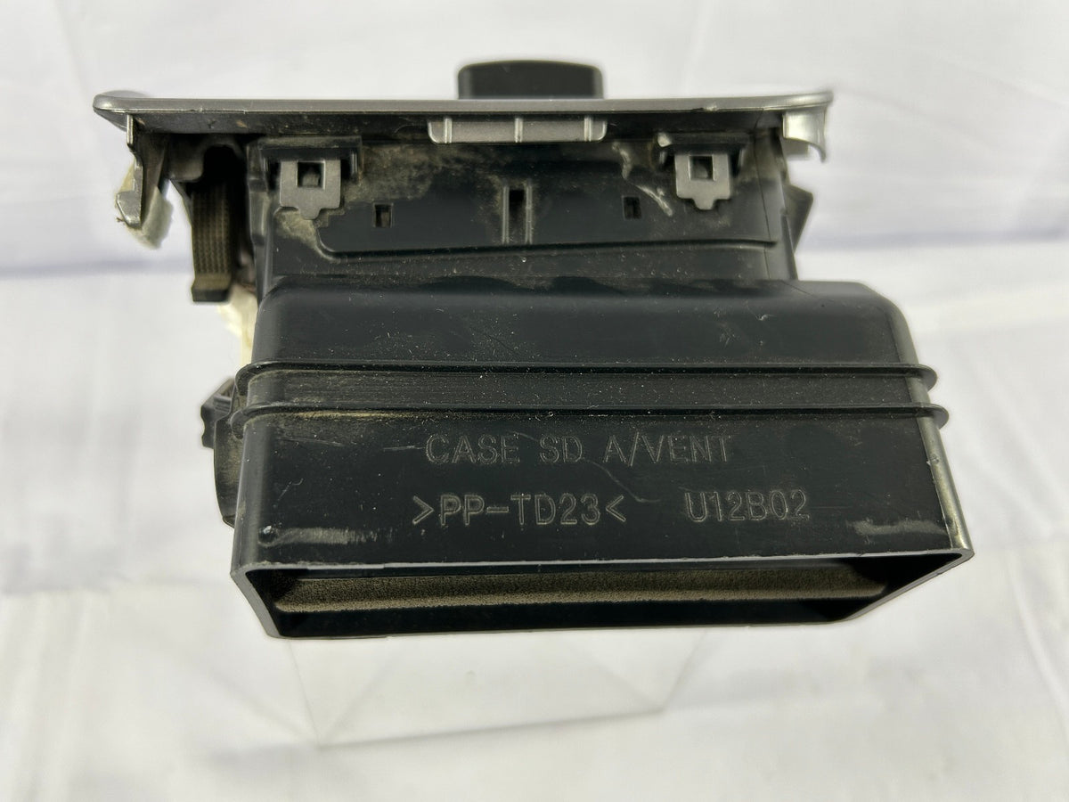 2015-2017 Subaru Outback Right AC Heat Vent Register Trim Grille OEM 66110AL01A