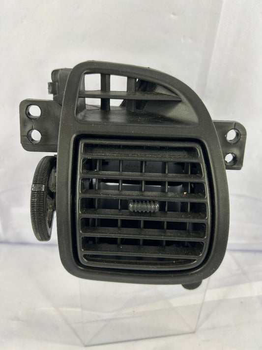 2001-2007 Toyota Sequoia Front Right Dash Vent A/C HVAC OEM