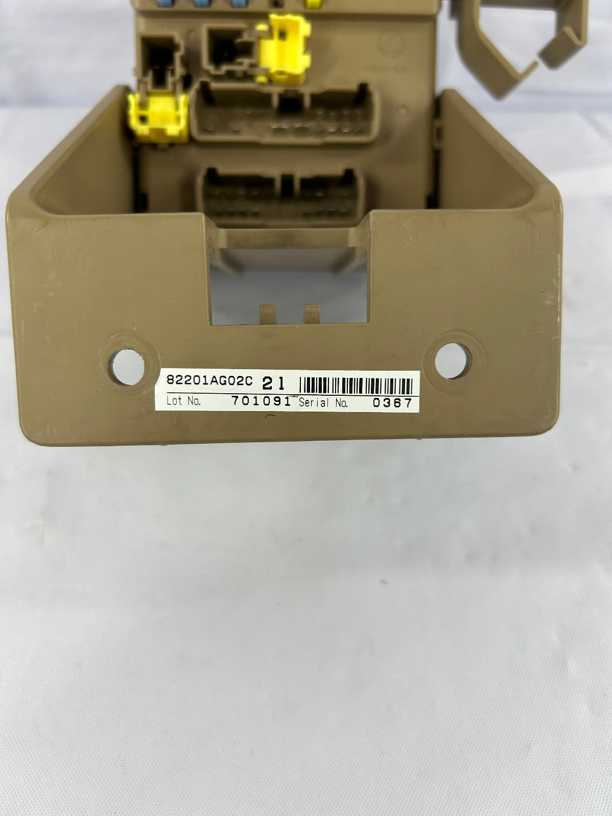 2007-2009 Subaru Outback Cabin Fuse Box Junction Block 82201AG02C OEM