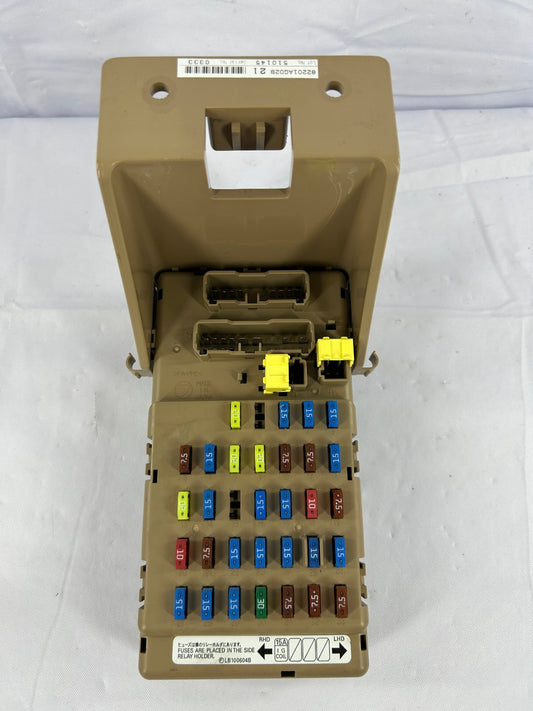 2006-2007 Subaru Legacy Outback Fuse Box Panel 82201AG02B OEM